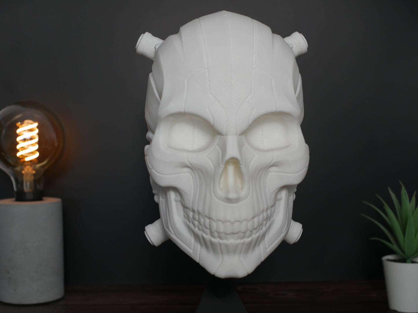 Skull Headphone Stand - Dark Touch for Gamers