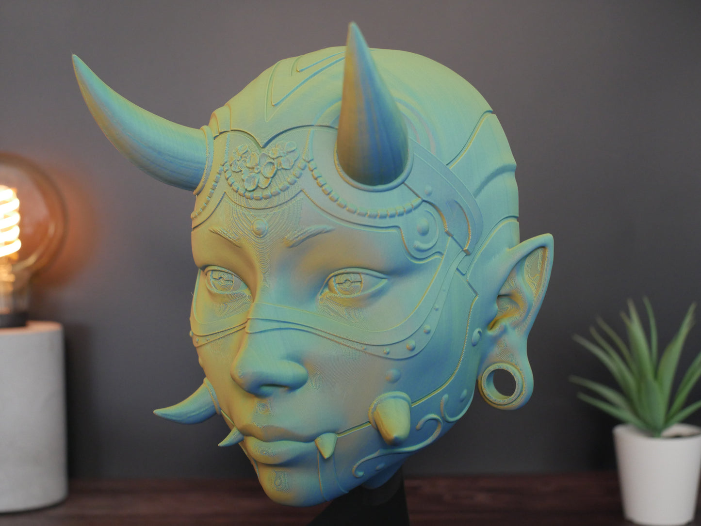 Soporte para auriculares Hannya: diseño único que cambia de color