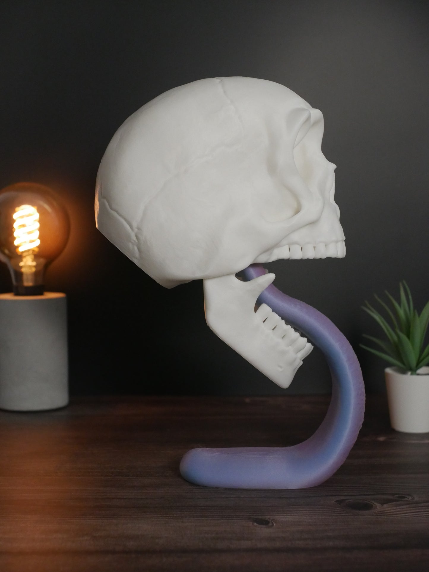Soporte para Auriculares con Forma de Calavera con Diseño de Calavera Enamorada y Lengua Grande
