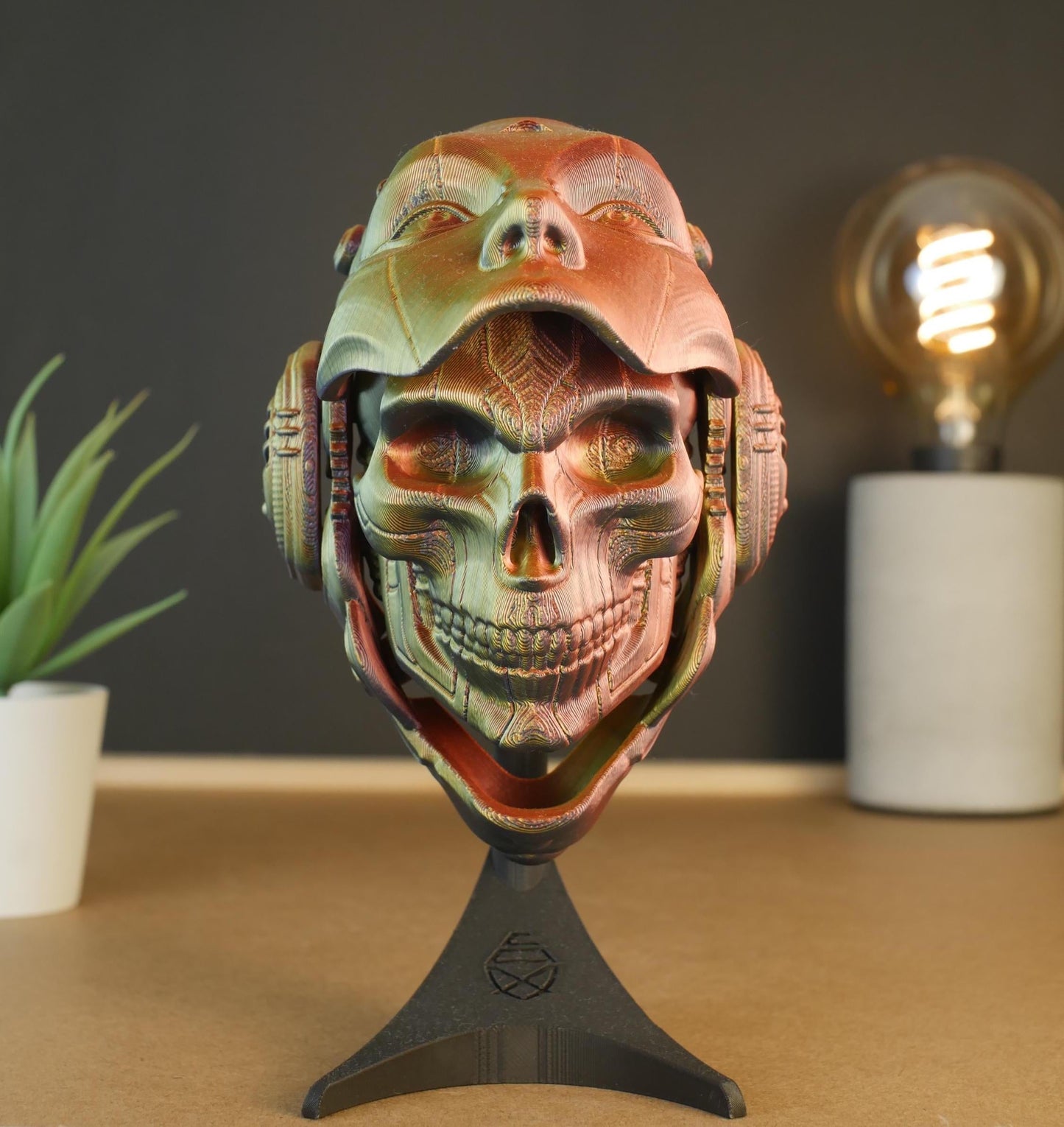 Skulldroid : Tête articulée de 16 cm avec crâne et effets lumineux