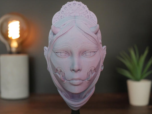 Kuchisake: Transformable figure/bust with color changes depending on the viewing angle. Perfect for decoration. Perfect for gifting.